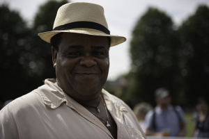 bckup_clive-rowe-at-walthamstow-garden-party-dsc_5132-low-res-300x200